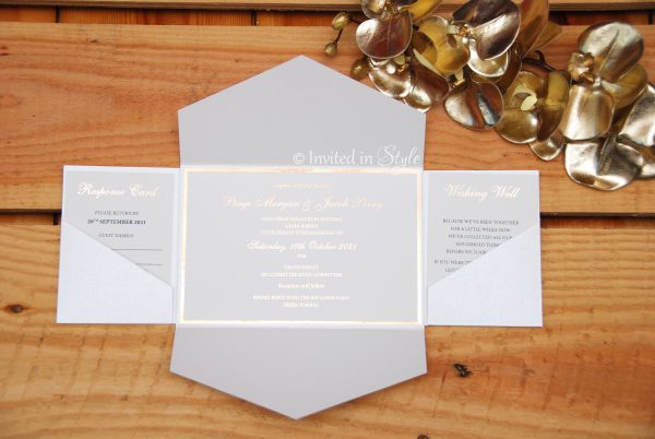 All-in-one invitation with Foil - Image 2