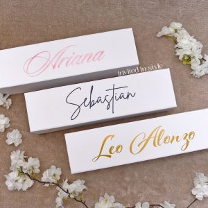 Single, magnetic lid keepsake box